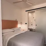 Yria Hotel
